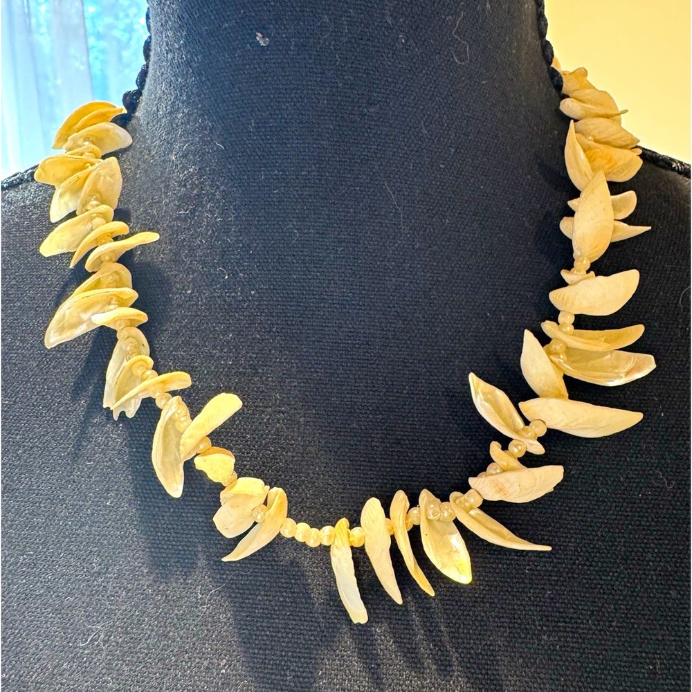 Vintage White Shell Chip & Pearl Beaded Statement Necklace Barrel Clasp Beach